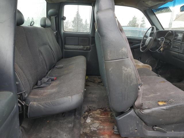 Photo 10 from auction – 2002 CHEVROLET SILVERADO with VIN 1GCHC29UX2E107218