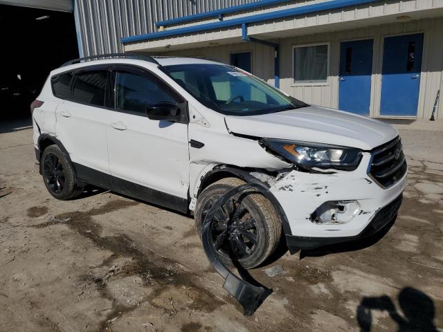 Photo 4 from auction – 2017 FORD ESCAPE with VIN 1FMCU9G91HUA91399