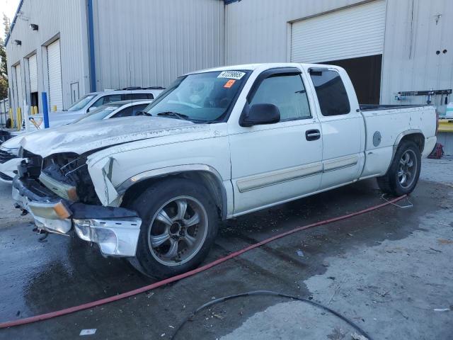 CHEVROLET SILVERADO 2004 with VIN 2GCEC19V641118971 - Photo from auction
