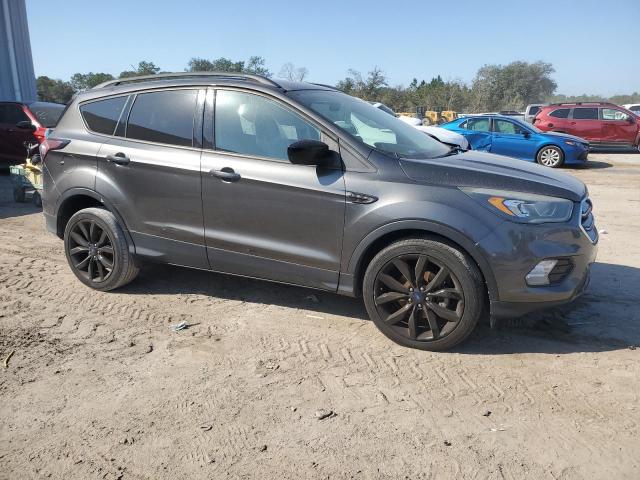 Photo 4 from auction – 2017 FORD ESCAPE SE with VIN 1FMCU0GD0HUD15844