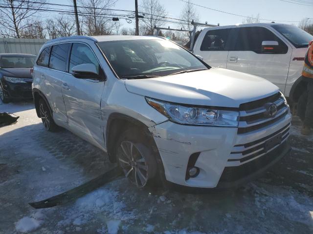 Photo 4 from auction – 2018 TOYOTA HIGHLANDER with VIN 5TDJZRFH0JS846445