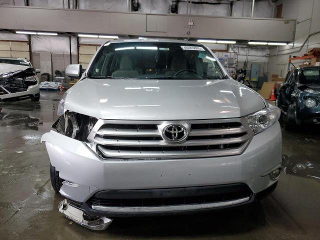 Photo 5 from auction – 2013 TOYOTA HIGHLANDER with VIN 5TDBK3EH2DS243301