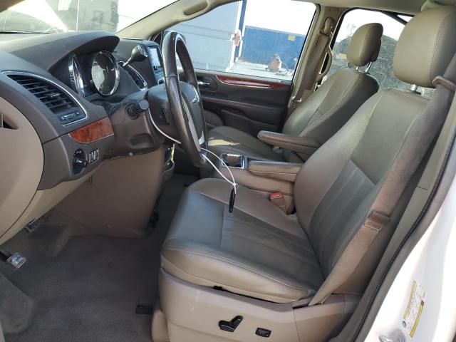 Photo 7 from auction – 2015 CHRYSLER TOWN & COU with VIN 2C4RC1BG8FR562466