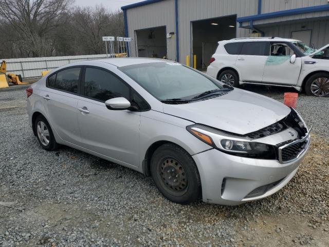 Photo 4 from auction – 2017 KIA FORTE LX with VIN 3KPFK4A75HE095472