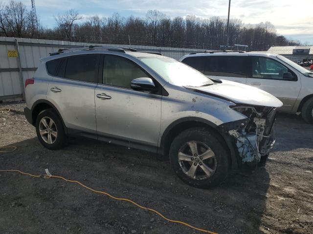Photo 4 from auction – 2015 TOYOTA RAV4 XLE with VIN JTMRFREV4FD111845