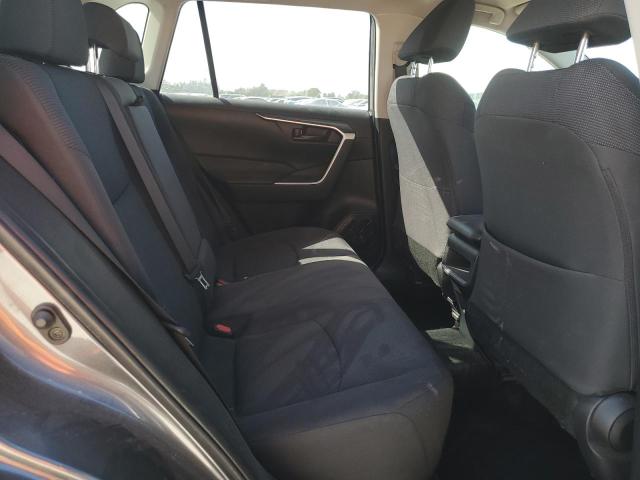 Photo 11 from auction – 2019 TOYOTA RAV4 LE with VIN JTMH1RFV3KD003221