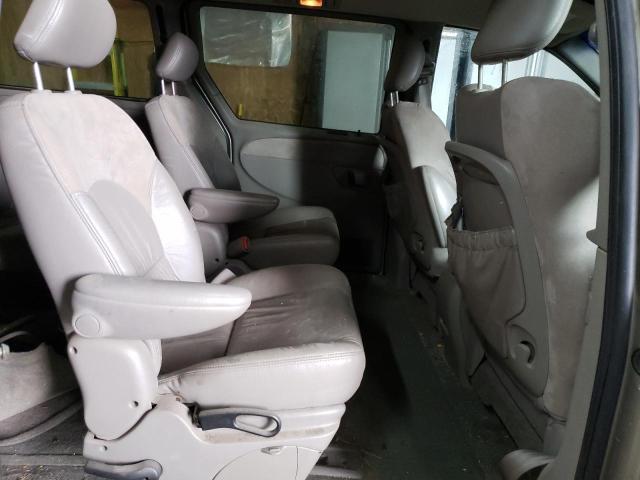 Photo 11 from auction – 2002 CHRYSLER TOWN & COU with VIN 2C8GP64L72R797145