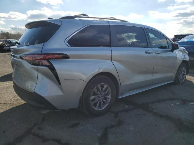 Photo 3 from auction – 2021 TOYOTA SIENNA LE with VIN 5TDKSKFCXMS020193