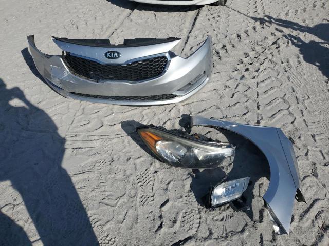 Фото 12 с аукциона – 2015 KIA FORTE EX с VIN KNAFX4A86F5283725