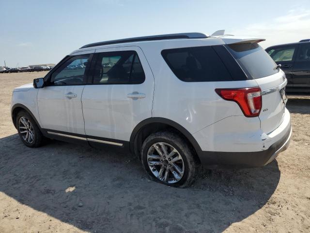 Снимка 2 от търг – 2017 FORD EXPLORER X с VIN 1FM5K7D82HGD11937
