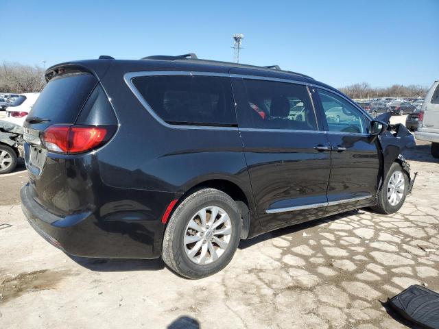 Photo 3 from auction – 2017 CHRYSLER PACIFICA T with VIN 2C4RC1BG2HR795858