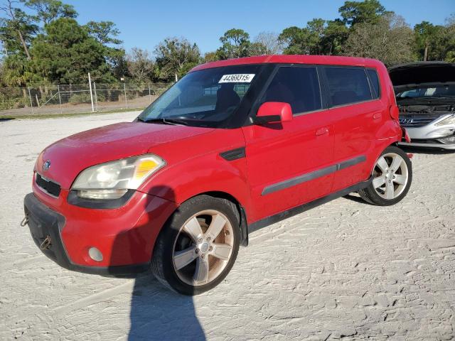 KIA SOUL + 2010 with VIN KNDJT2A27A7098573 - Photo from auction