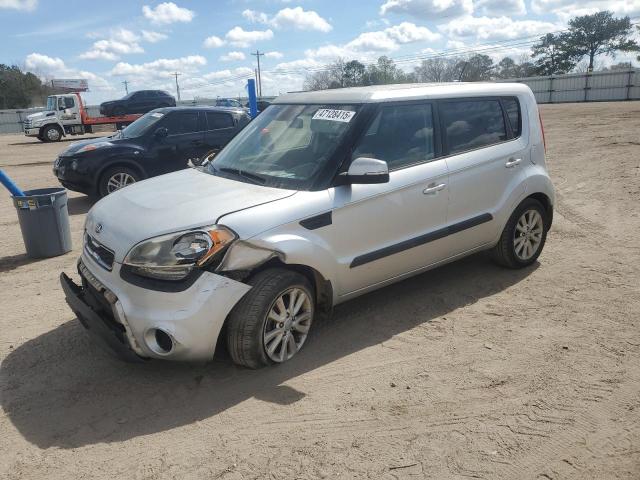 KIA SOUL + 2013 with VIN KNDJT2A62D7529439 - Photo from auction