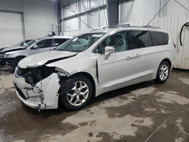 CHRYSLER PACIFICA T 2017 with VIN 2C4RC1EG9HR555850 - Photo from auction
