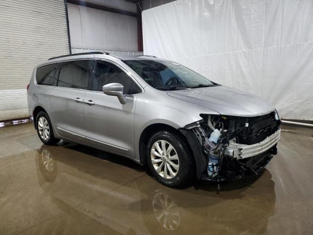 Photo 4 from auction – 2017 CHRYSLER PACIFICA T with VIN 2C4RC1BG9HR764817