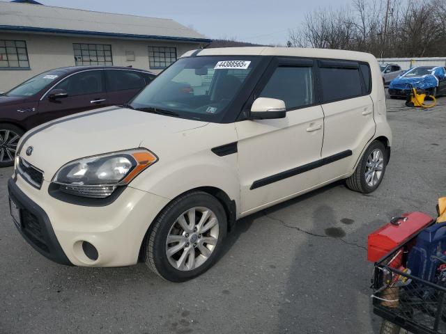 KIA SOUL + 2013 with VIN KNDJT2A6XD7767698 - Photo from auction