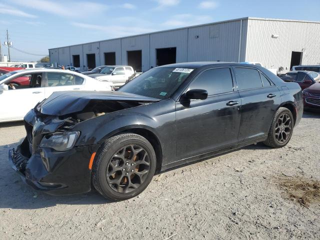 CHRYSLER 300 S 2019 с VIN 2C3CCAGG7KH610672 - Снимка от търг