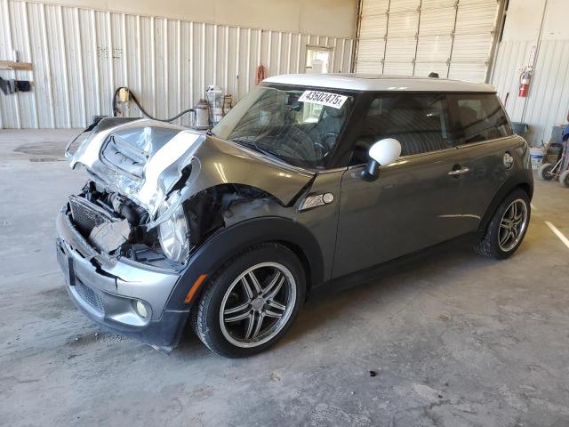 MINI COOPER S 2010 with VIN WMWMF7C52ATZ70106 - Photo from auction