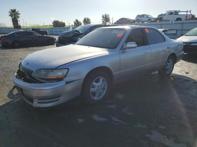 LEXUS ES 300 1996 with VIN JT8BF12G2T0151660 - Photo from auction