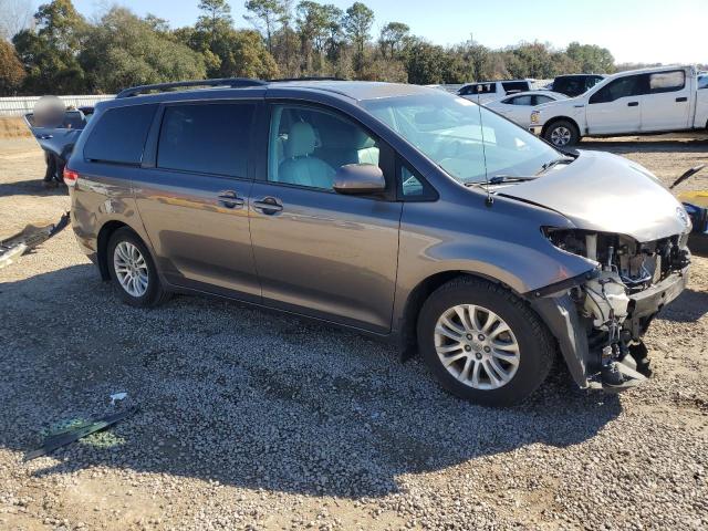 Photo 4 from auction – 2019 TOYOTA SIENNA with VIN 5TDYK3DC5ES413135