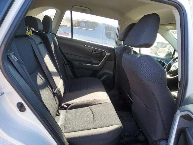 Photo 11 from auction – 2022 TOYOTA RAV4 LE with VIN JTMMWRFV2ND150845
