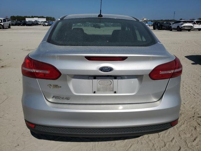 Снимка 6 от търг – 2017 FORD FOCUS S с VIN 1FADP3E24HL306319