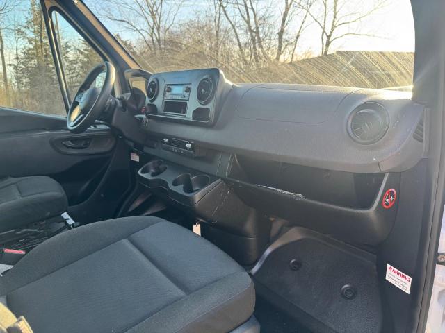 Photo 5 from auction – 2019 FREIGHTLINER SPRINTER 2 with VIN WDRPF1CD0KT009249