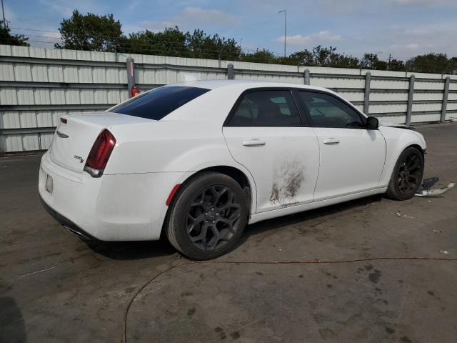 Photo 3 from auction – 2019 CHRYSLER 300 S with VIN 2C3CCABG7KH538833