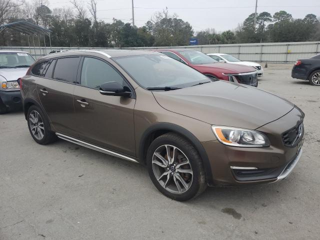 Photo 4 from auction – 2016 VOLVO V60 CROSS with VIN YV4612HK8G1003514