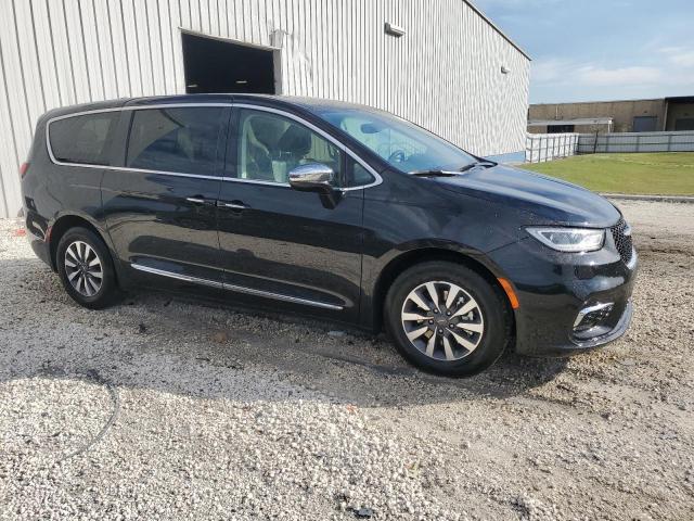 Photo 4 from auction – 2023 CHRYSLER PACIFICA H with VIN 2C4RC1S71PR632701