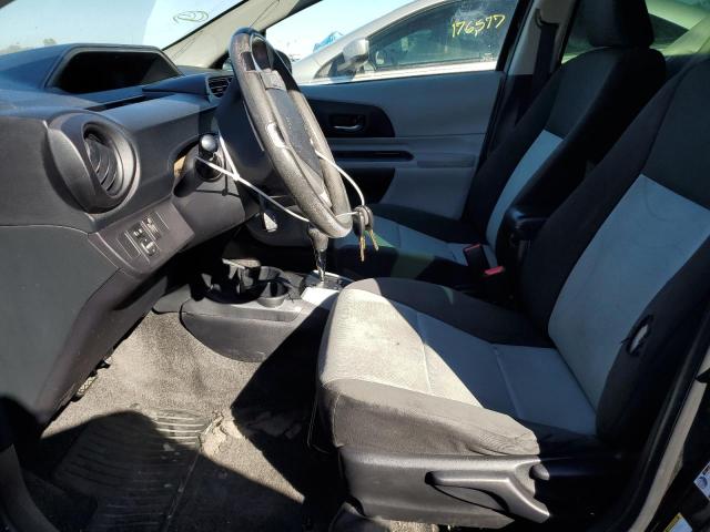 Photo 7 from auction – 2013 TOYOTA PRIUS C with VIN JTDKDTB3XD1538159