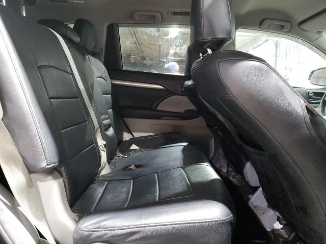 Photo 11 from auction – 2015 TOYOTA HIGHLANDER with VIN 5TDBKRFH2FS085451