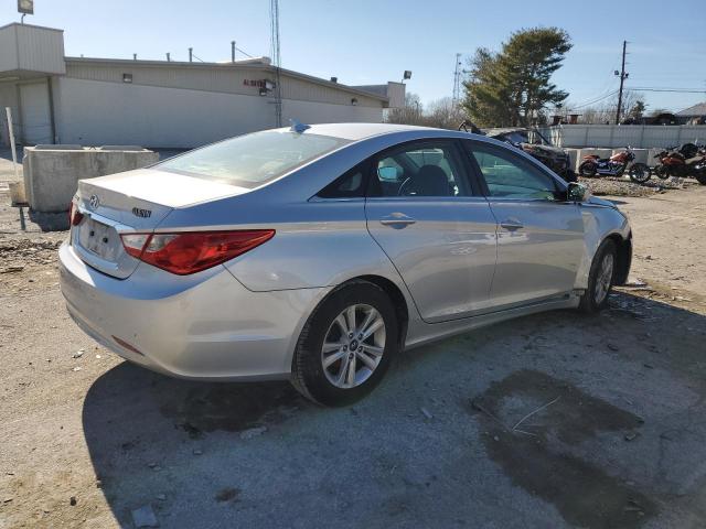 Photo 3 from auction – 2011 HYUNDAI SONATA GLS with VIN 5NPEB4AC4BH082529