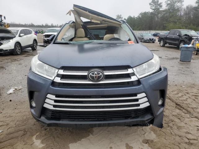 صورة رقم 5 من المزاد - 2018 TOYOTA HIGHLANDER مع VIN 5TDKZRFH6JS282756