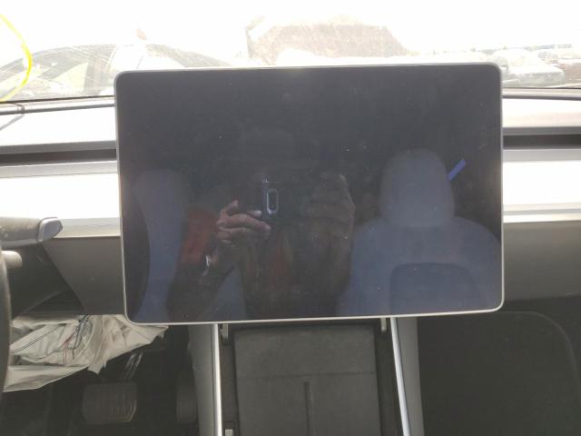Photo 9 from auction – 2020 TESLA MODEL Y with VIN 5YJYGDEE8LF053335