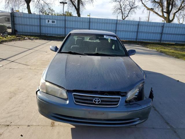 Photo 5 from auction – 2001 TOYOTA CAMRY CE with VIN 4T1BG22K21U832802