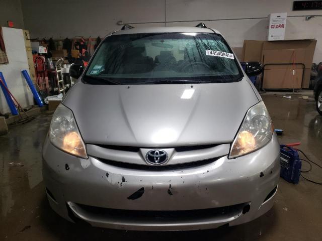 Photo 5 from auction – 2010 TOYOTA SIENNA CE with VIN 5TDKK4CC5AS322566