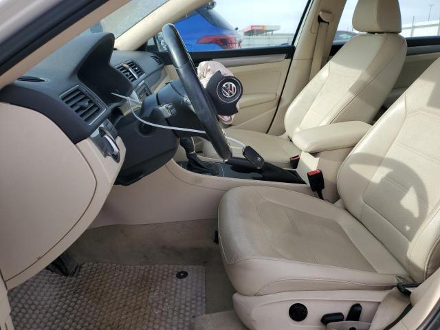 Photo 7 from auction – 2015 VOLKSWAGEN PASSAT S with VIN 1VWAT7A34FC100359