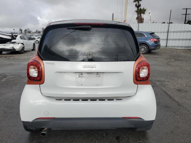 Снимка 10 от търг – 2016 SMART FORTWO с VIN WMEFJ5DAXGK055742