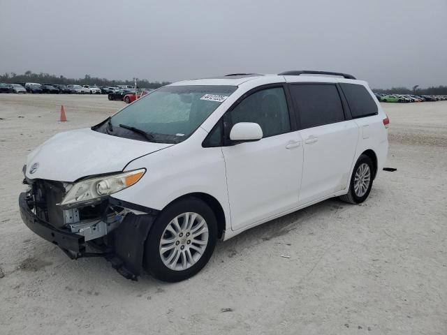 TOYOTA SIENNA XLE 2014 with VIN 5TDYK3DC7ES437808 - Photo from auction