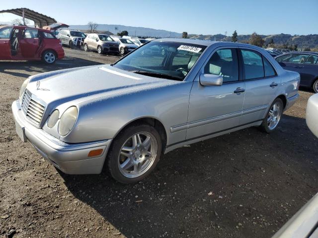 MERCEDES-BENZ E 320 1998 with VIN WDBJF65F0WA555650 - Photo from auction