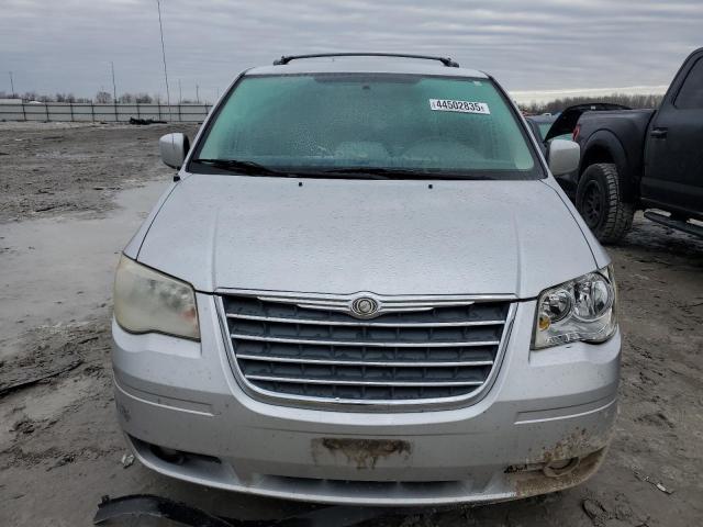 Photo 5 from auction – 2010 CHRYSLER TOWN & COU with VIN 2A4RR5D1XAR249467