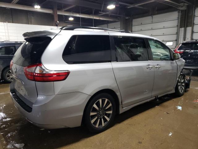 Photo 3 from auction – 2018 TOYOTA SIENNA XLE with VIN 5TDYZ3DC5JS949122