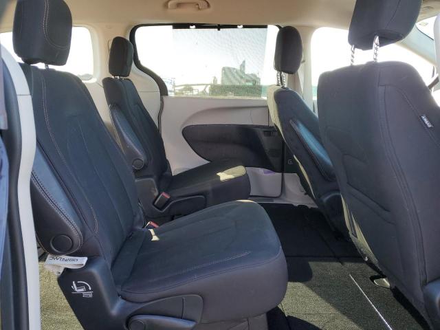 Снимка 11 от търг – 2018 CHRYSLER PACIFICA T с VIN 2C4RC1FGXJR123742