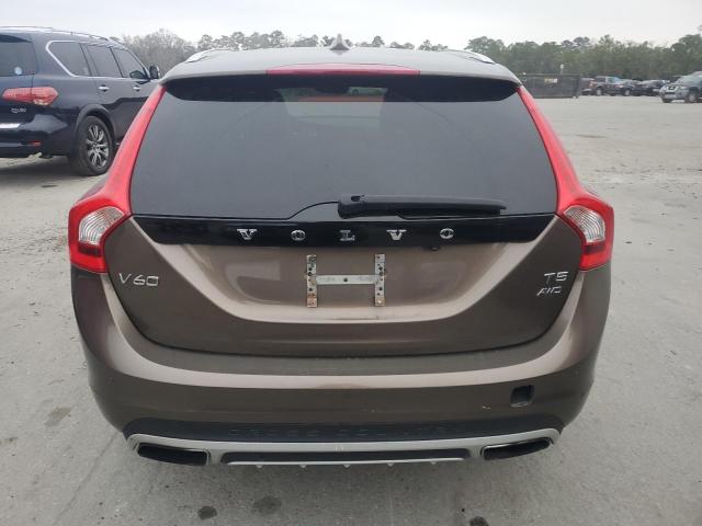 Photo 6 from auction – 2016 VOLVO V60 CROSS with VIN YV4612HK8G1003514