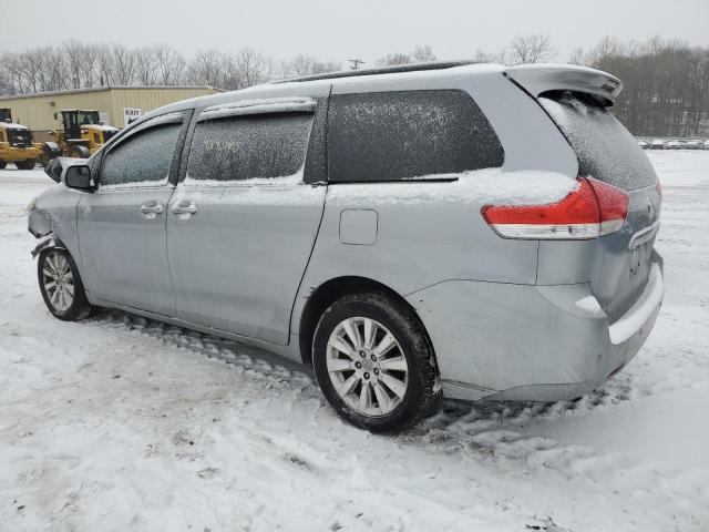 Photo 2 from auction – 2011 TOYOTA SIENNA XLE with VIN 5TDDK3DC7BS028170