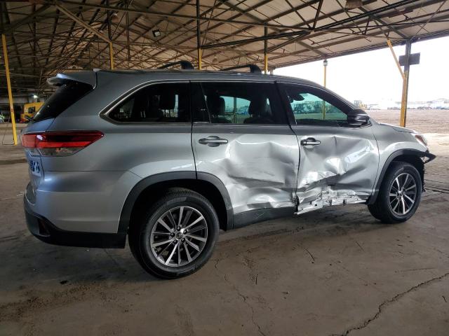 Photo 3 from auction – 2019 TOYOTA HIGHLANDER with VIN 5TDKZRFH7KS322697