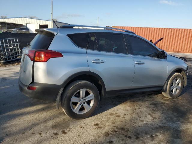 Photo 3 from auction – 2014 TOYOTA RAV4 XLE with VIN 2T3WFREV9EW111912