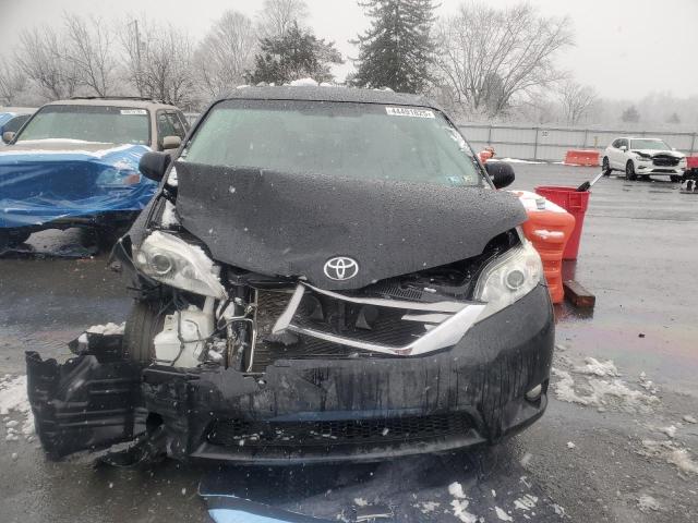 Photo 5 from auction – 2017 TOYOTA SIENNA XLE with VIN 5TDDZ3DC3HS172867