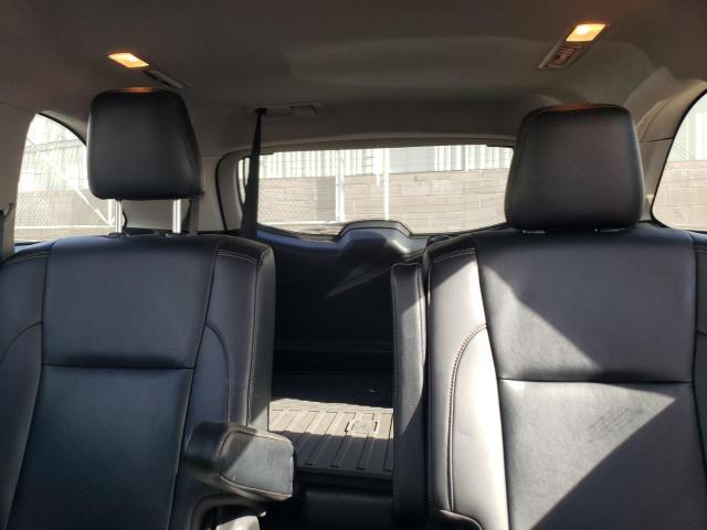 Photo 10 from auction – 2019 TOYOTA HIGHLANDER with VIN 5TDKZRFH4KS574777